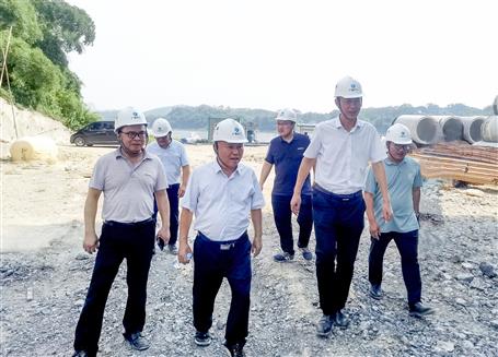 唐峰、何勇到桂東分公司項目開展2023年第二季度安全生產(chǎn)質(zhì)量綜合大檢查暨“圍墻內(nèi)圍墻外”和“以包代管”專項檢查